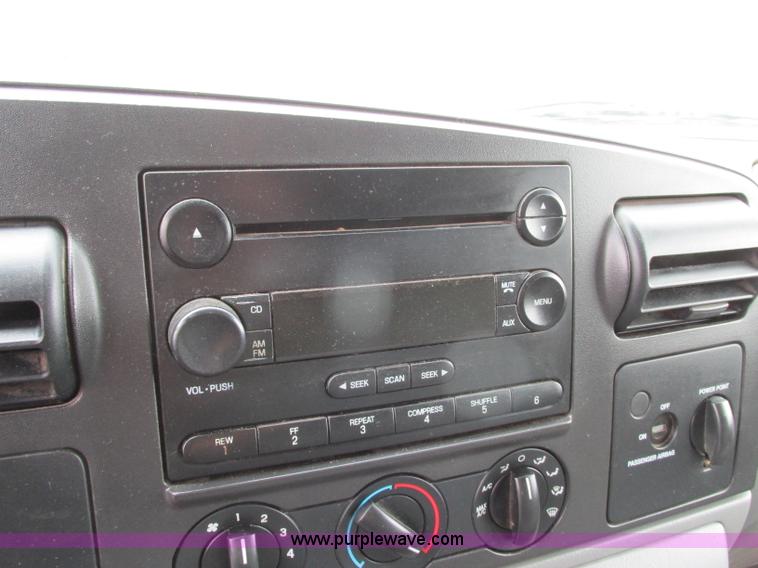 image for item F4866 2006 Ford F550 dump bed truck