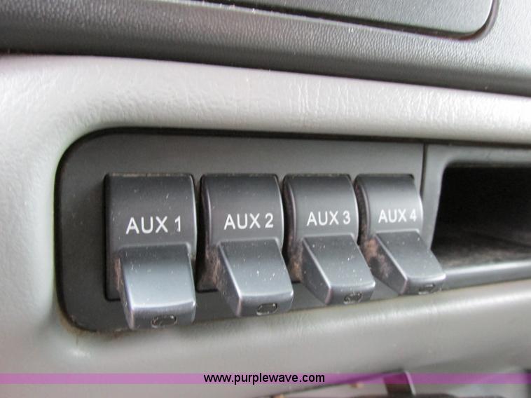 image for item F4866 2006 Ford F550 dump bed truck