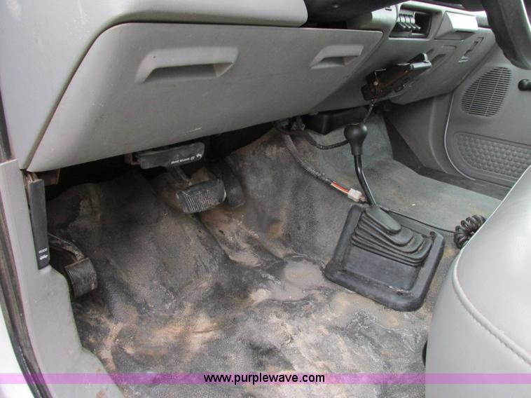 image for item F4866 2006 Ford F550 dump bed truck