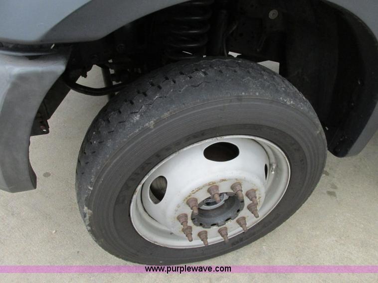 image for item F4866 2006 Ford F550 dump bed truck