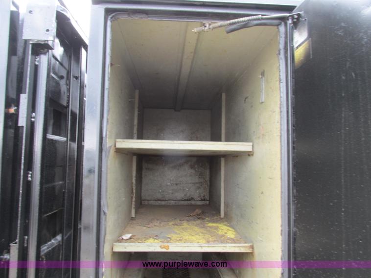 image for item F4866 2006 Ford F550 dump bed truck