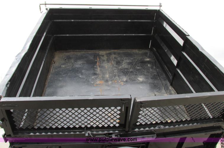 image for item F4866 2006 Ford F550 dump bed truck
