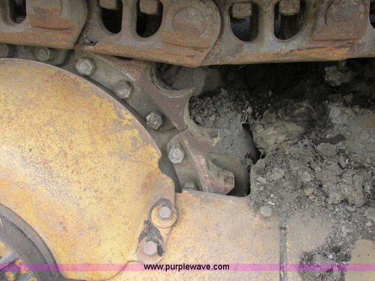 image for item F4872 1973 Caterpillar D8H Series H dozer
