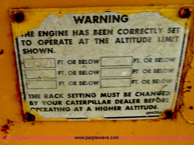 image for item F4872 1973 Caterpillar D8H Series H dozer