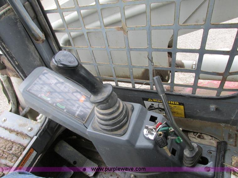 image for item F4883 2006 Takeuchi TL150 skid steer