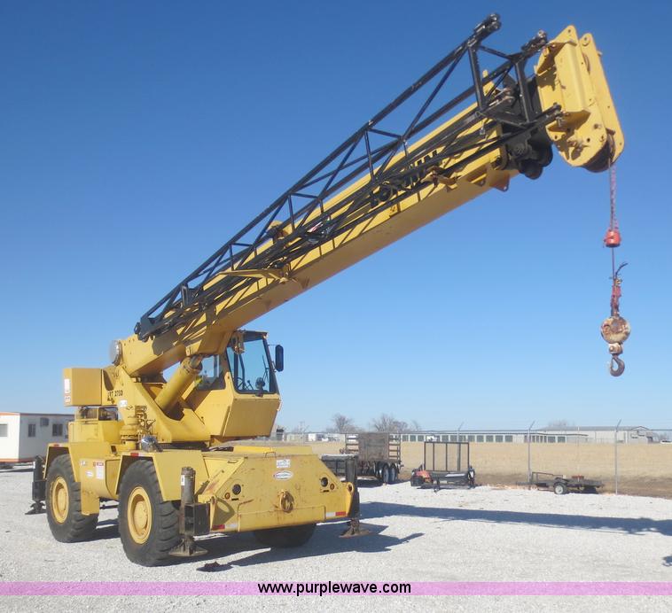 image for item F6844 1990 Lorain LRT275D crane