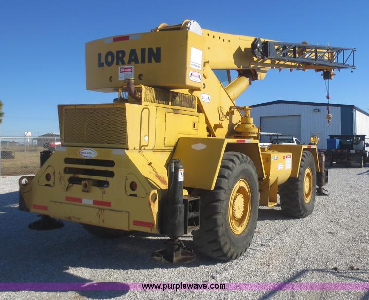 image for item F6844 1990 Lorain LRT275D crane