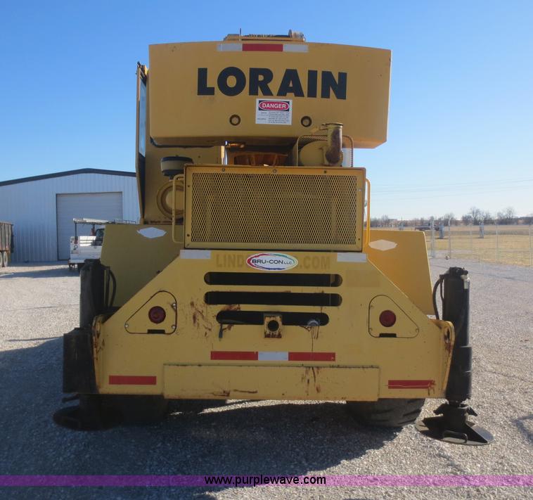 image for item F6844 1990 Lorain LRT275D crane