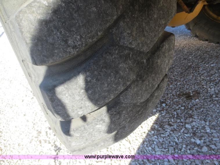 image for item F6844 1990 Lorain LRT275D crane