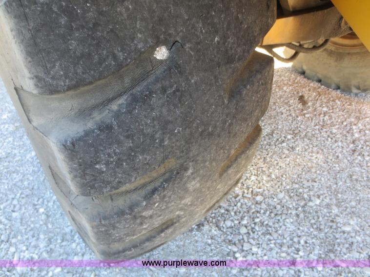 image for item F6844 1990 Lorain LRT275D crane