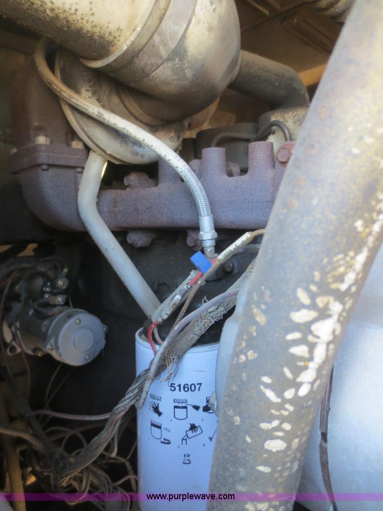 image for item F6844 1990 Lorain LRT275D crane