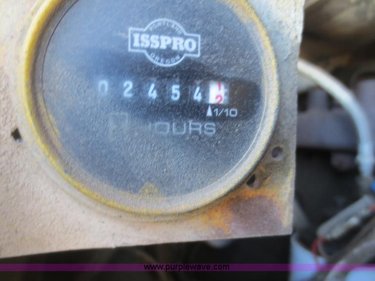 image for item F6844 1990 Lorain LRT275D crane