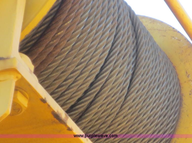 image for item F6844 1990 Lorain LRT275D crane