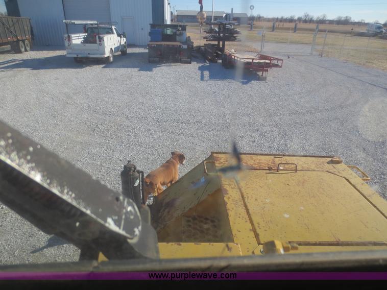 image for item F6844 1990 Lorain LRT275D crane