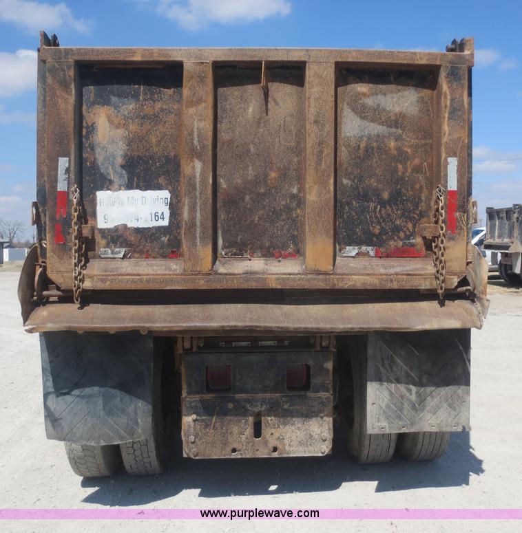 image for item F6850 1994 Freightliner Classic XL dump truck