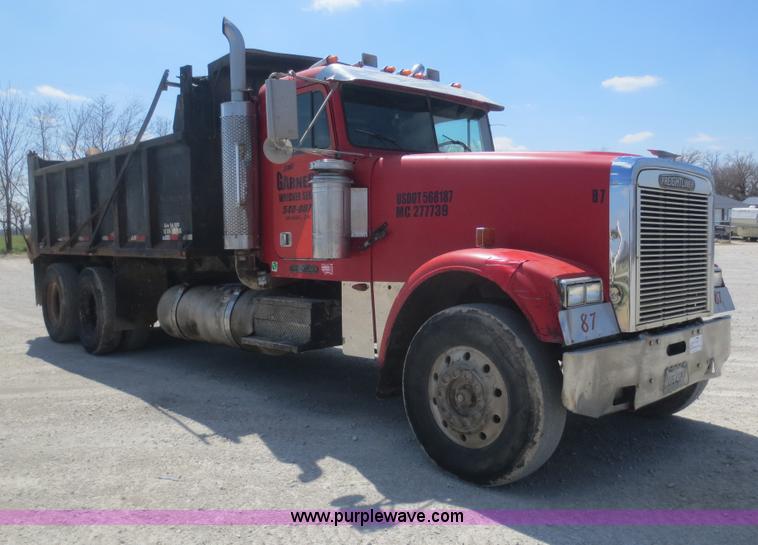 image for item F6850 1994 Freightliner Classic XL dump truck