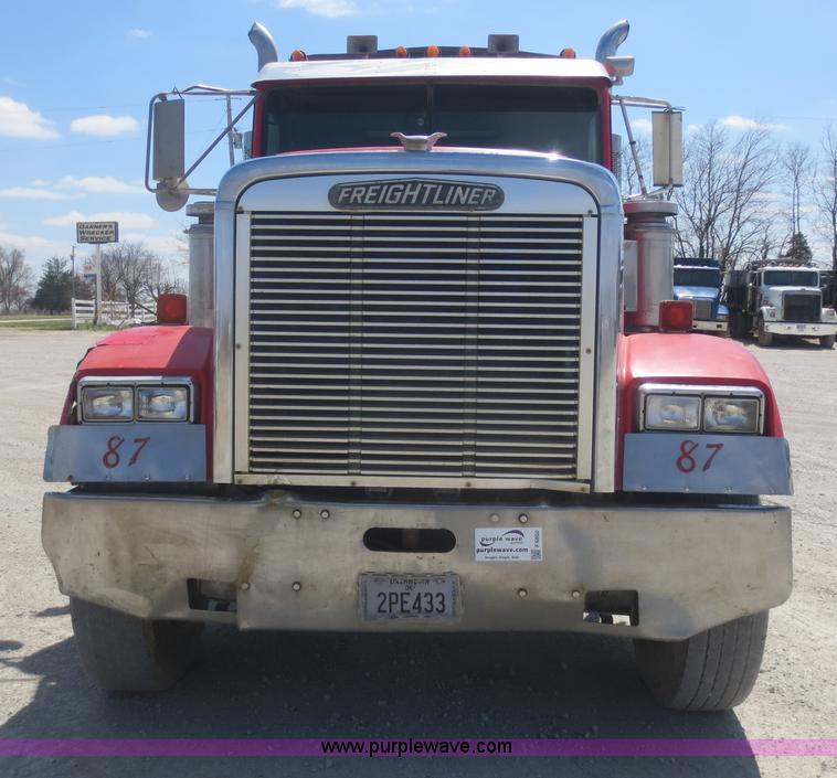 image for item F6850 1994 Freightliner Classic XL dump truck