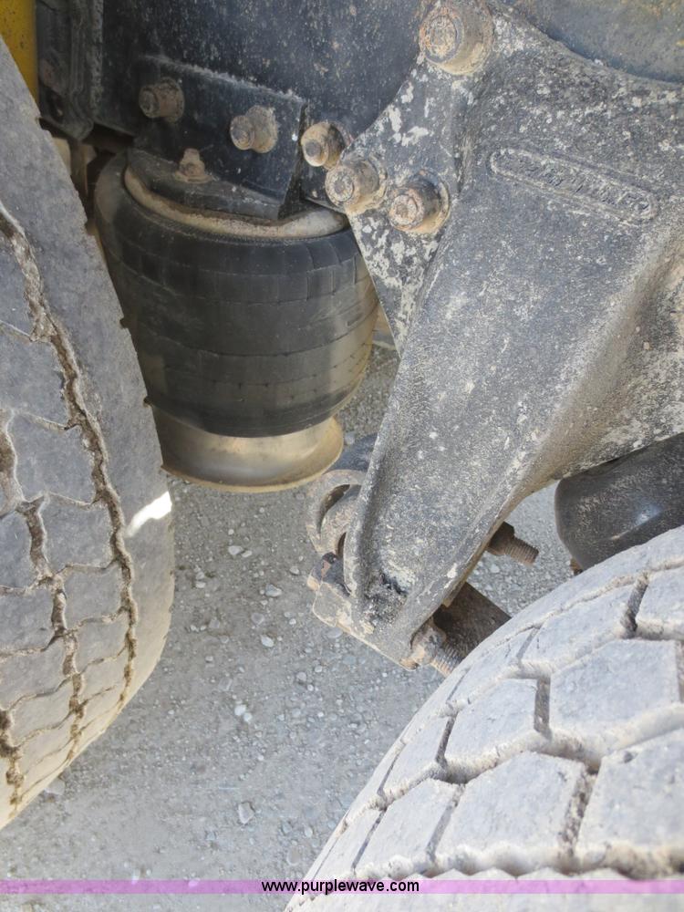 image for item F6850 1994 Freightliner Classic XL dump truck