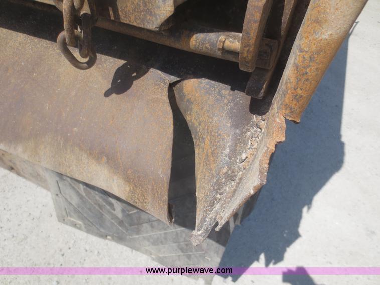 image for item F6850 1994 Freightliner Classic XL dump truck