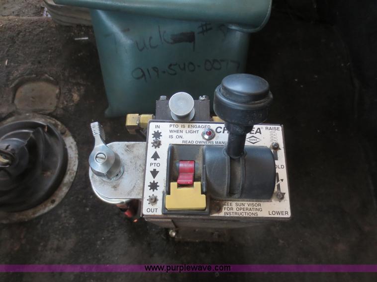 image for item F6850 1994 Freightliner Classic XL dump truck