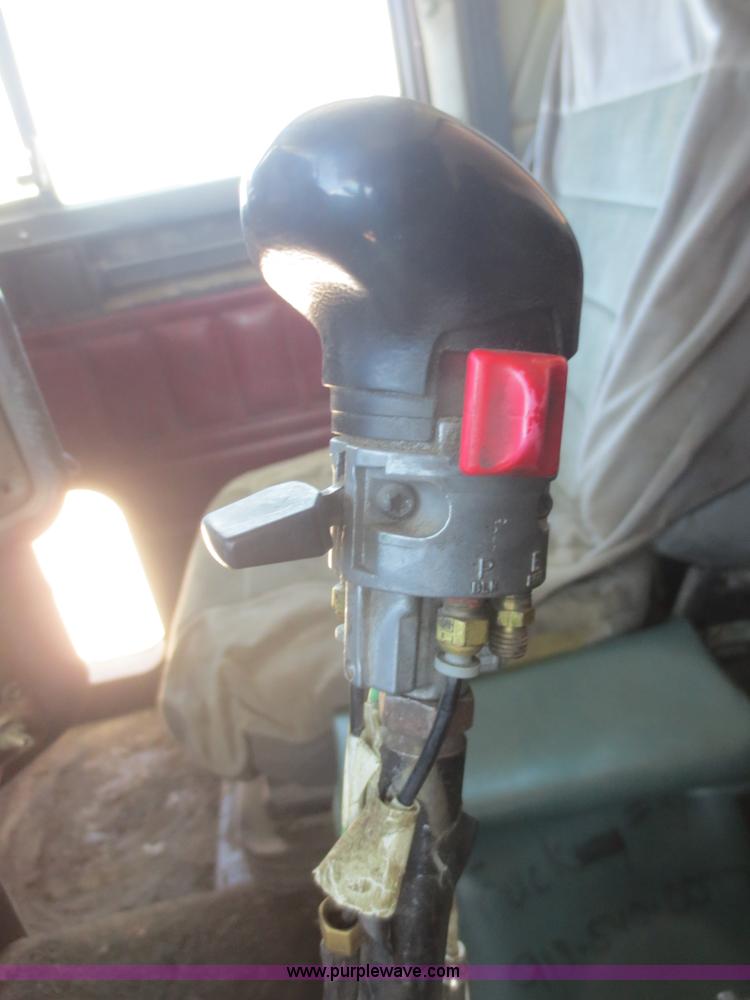 image for item F6850 1994 Freightliner Classic XL dump truck