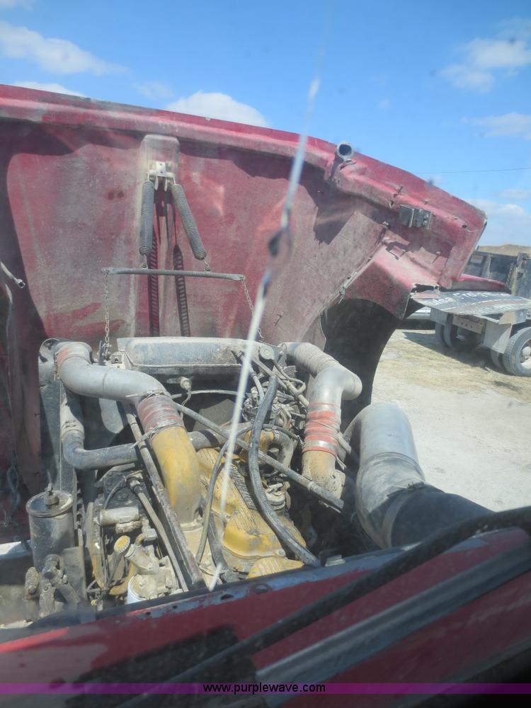 image for item F6850 1994 Freightliner Classic XL dump truck