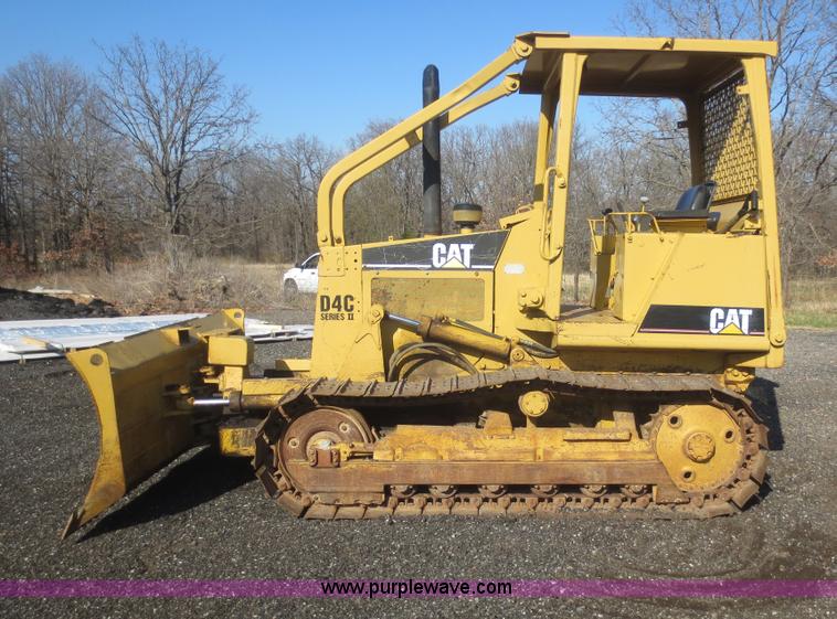 image for item F6851 1991 Caterpillar D4C dozer