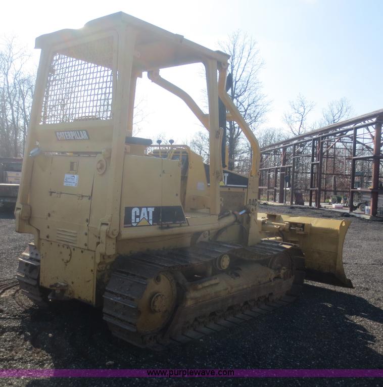image for item F6851 1991 Caterpillar D4C dozer