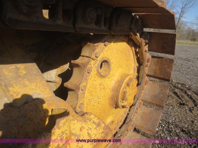 image for item F6851 1991 Caterpillar D4C dozer