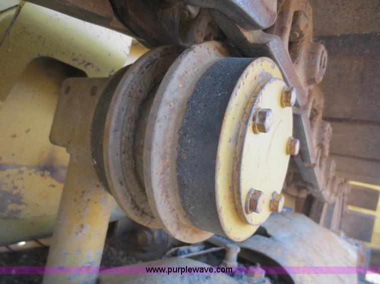 image for item F6851 1991 Caterpillar D4C dozer