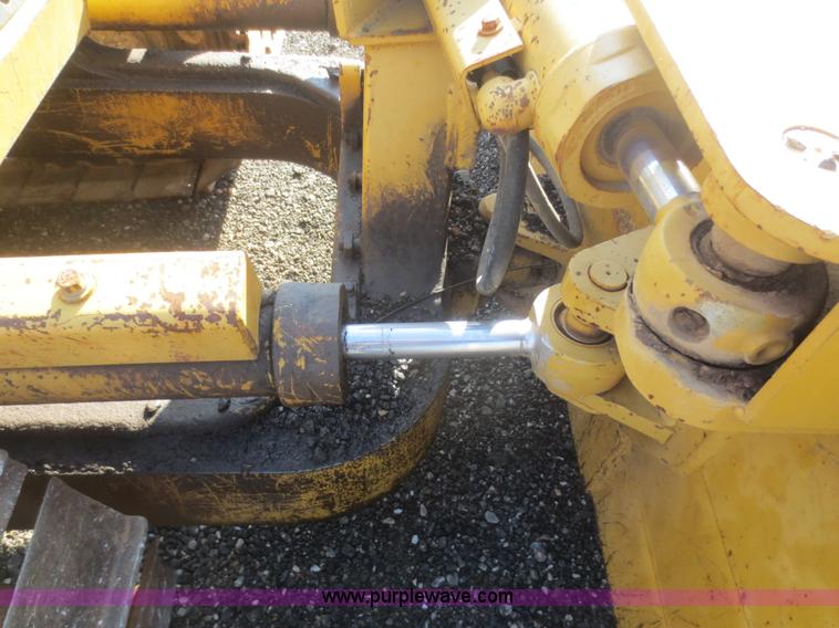 image for item F6851 1991 Caterpillar D4C dozer