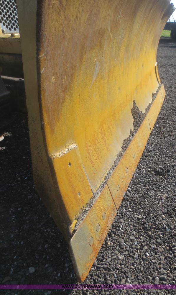 image for item F6851 1991 Caterpillar D4C dozer