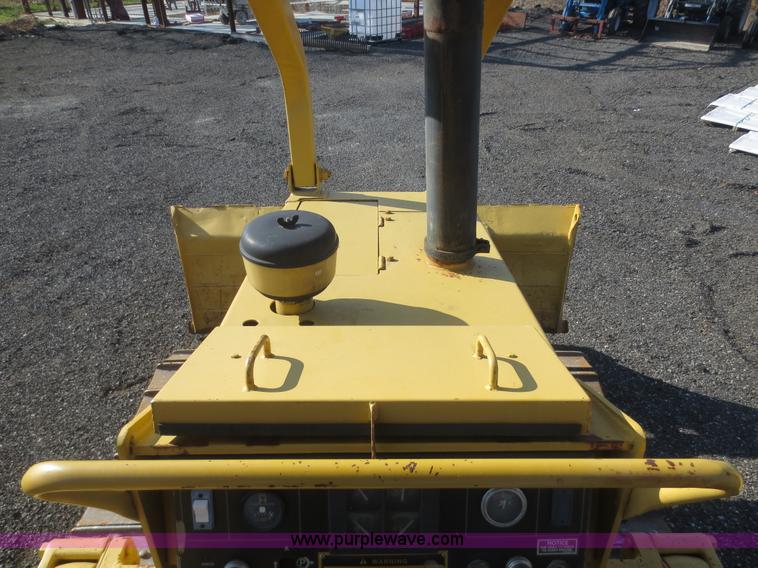 image for item F6851 1991 Caterpillar D4C dozer
