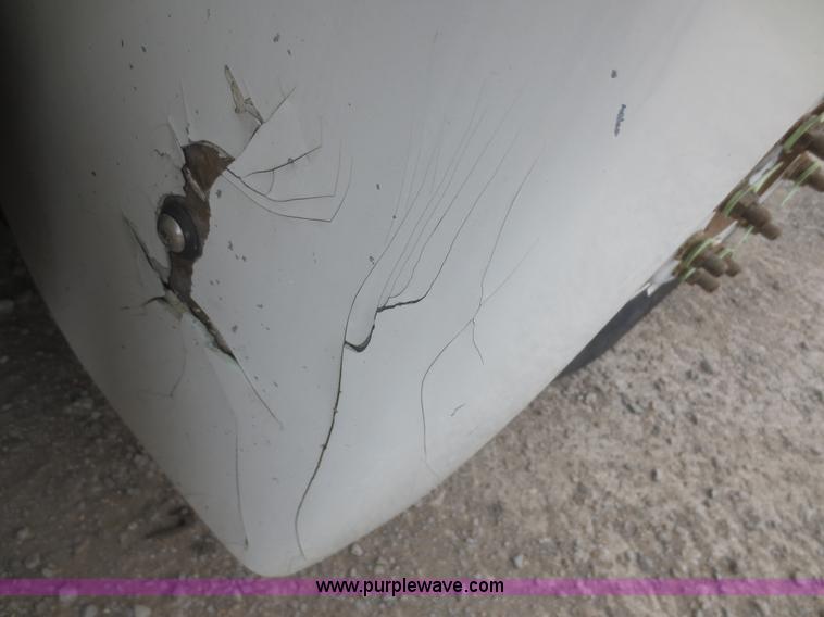 image for item F6852 1999 Freightliner FLD semi truck