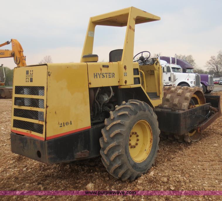 image for item F6854 Hyster C832B vibratory pad foot roller