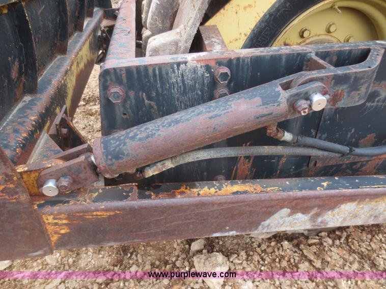 image for item F6854 Hyster C832B vibratory pad foot roller