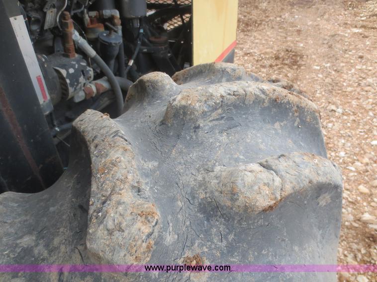 image for item F6854 Hyster C832B vibratory pad foot roller