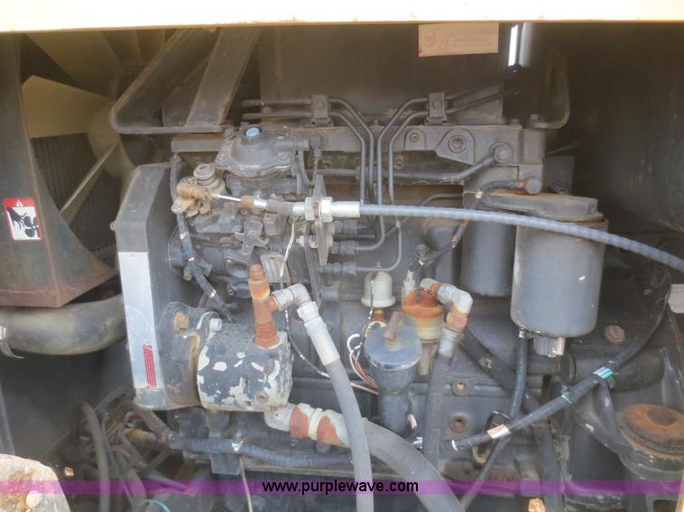 image for item F6854 Hyster C832B vibratory pad foot roller