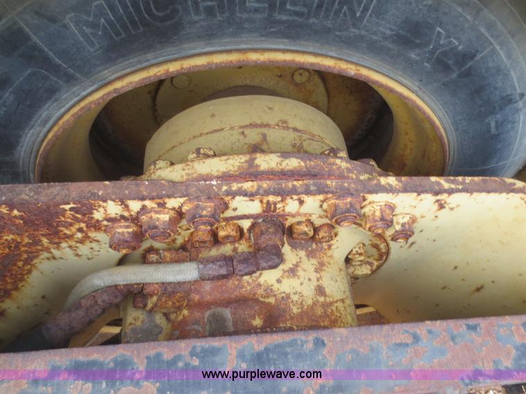 image for item F6854 Hyster C832B vibratory pad foot roller