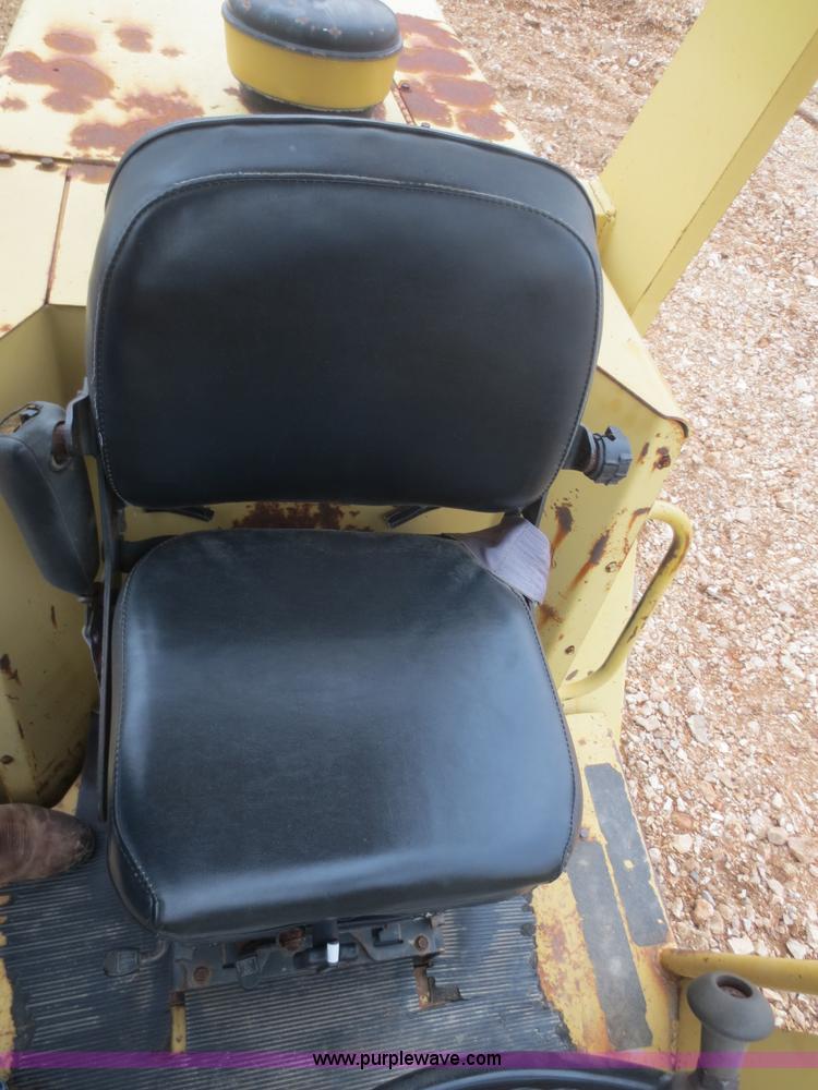 image for item F6854 Hyster C832B vibratory pad foot roller