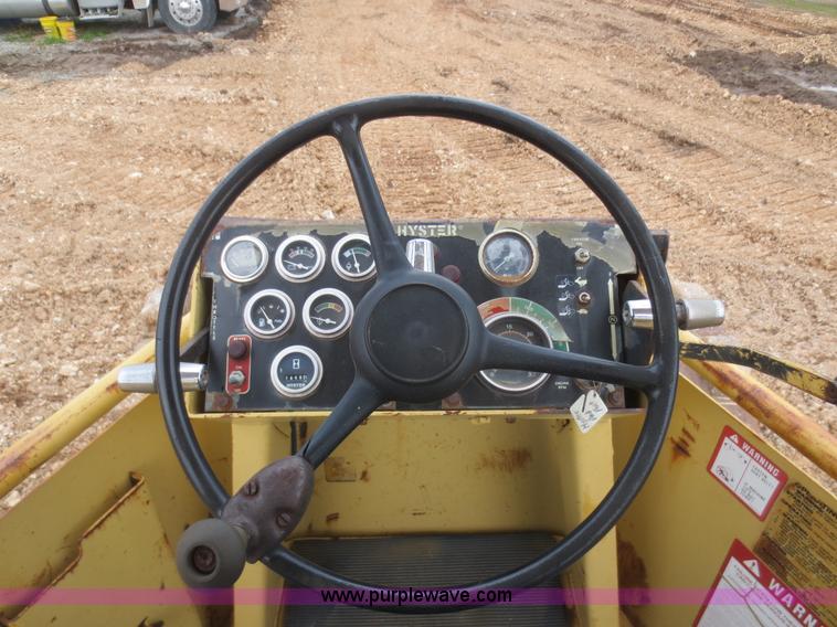 image for item F6854 Hyster C832B vibratory pad foot roller