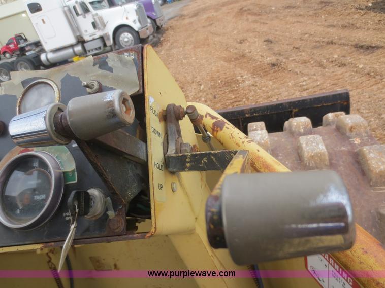 image for item F6854 Hyster C832B vibratory pad foot roller