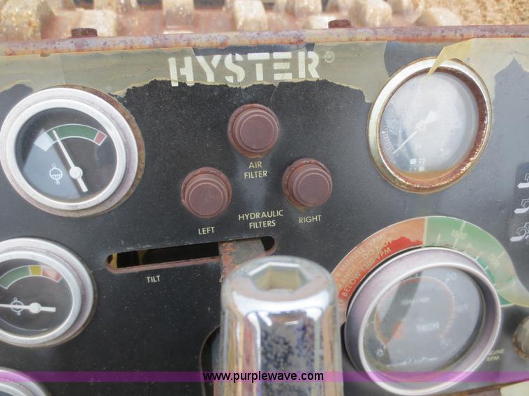 image for item F6854 Hyster C832B vibratory pad foot roller