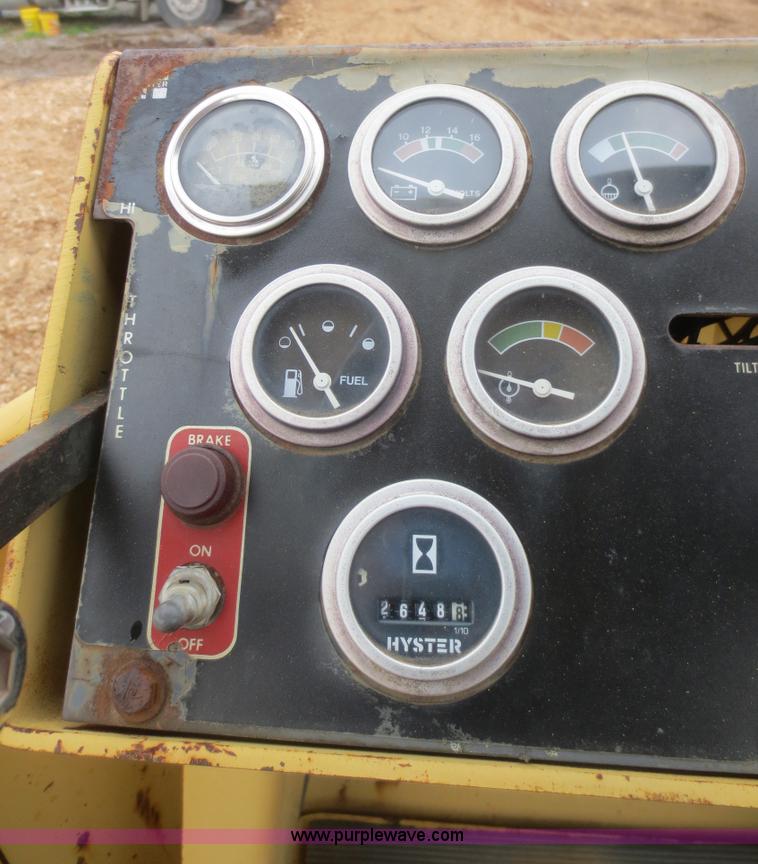 image for item F6854 Hyster C832B vibratory pad foot roller