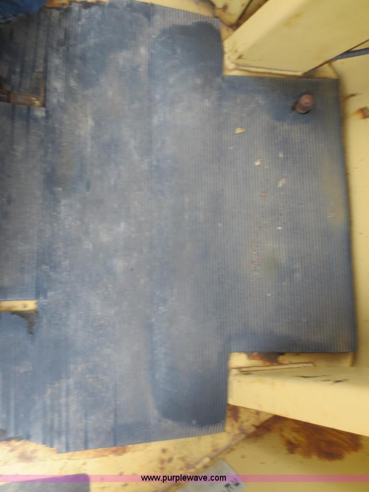 image for item F6854 Hyster C832B vibratory pad foot roller