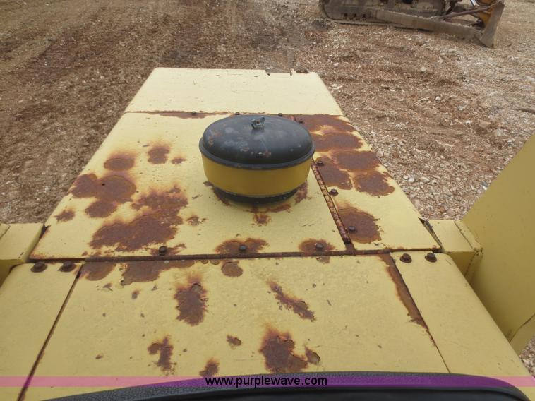 image for item F6854 Hyster C832B vibratory pad foot roller