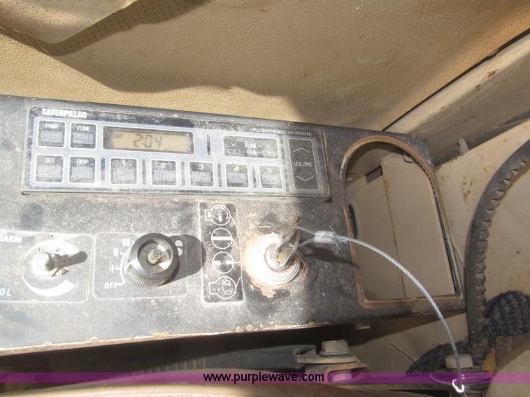 image for item F7318 1994 Caterpillar 307SSR mini excavator