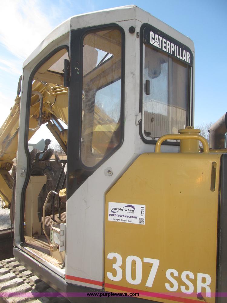 image for item F7318 1994 Caterpillar 307SSR mini excavator