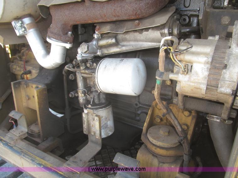 image for item F7318 1994 Caterpillar 307SSR mini excavator