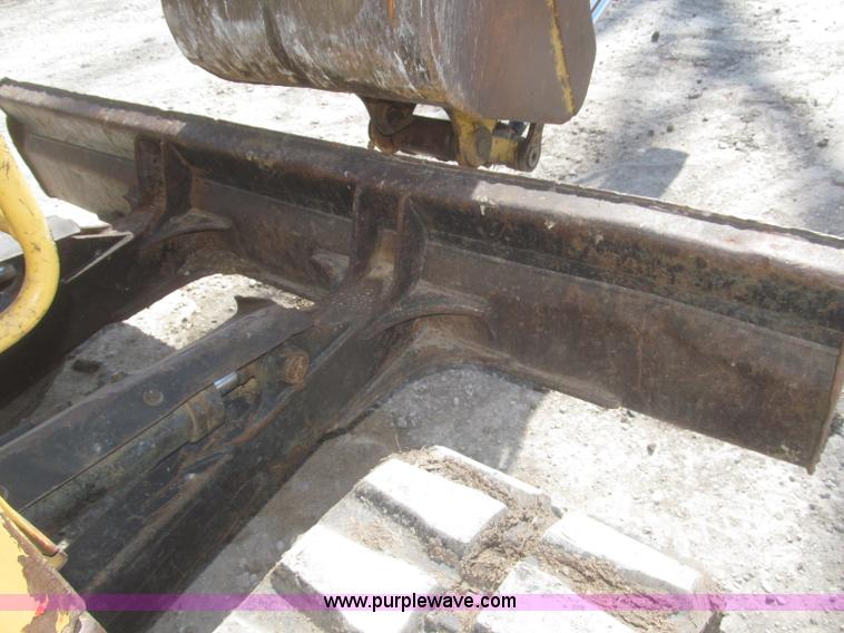 image for item F7318 1994 Caterpillar 307SSR mini excavator